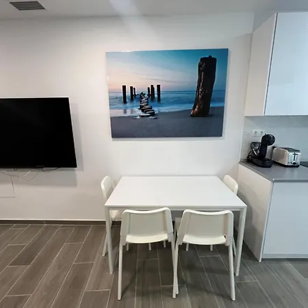 Beachydays Metropolis D Apartmán *